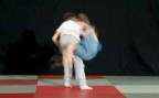 Zum Artikel: Falltraining: Man muss auch fallen lernen