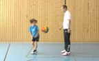 Zum Artikel: Leichtathletik – Tests: 1.2 Fang den Ball – Niveau 1 (U8)