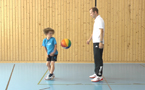 À l'article: Tests d'athlétisme: 1.2 Attrape-balle – Niveau 1 (U8)