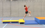 Vai all'articolo: Atletica leggera – Test: 4.3 Salto in lungo dal cassone – Livello 4 (U12/U14)