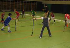Vai all'articolo: G+S-Kids – Hockey su prato: Lezione 8 – «Combinazioni»