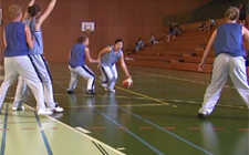 Vai all'articolo: G+S-Kids – Pallacanestro: Lezione 7 «Il palleggio 3»