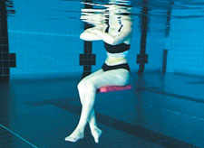 Zum Artikel: Wasserfitness – Stabilisation: Sesselrücken