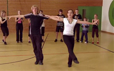 À l'article: J+S-Kids – Gymnastique et danse: Leçon 9 «Rock’n’roll: En rythme»