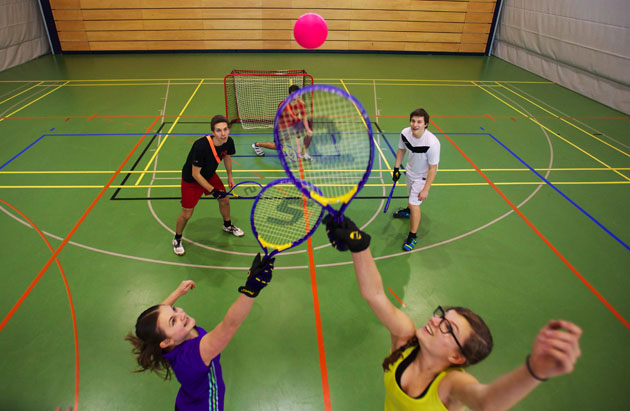 Smolball: Un jeu collectif taillé pour l’école » mobilesport.ch
