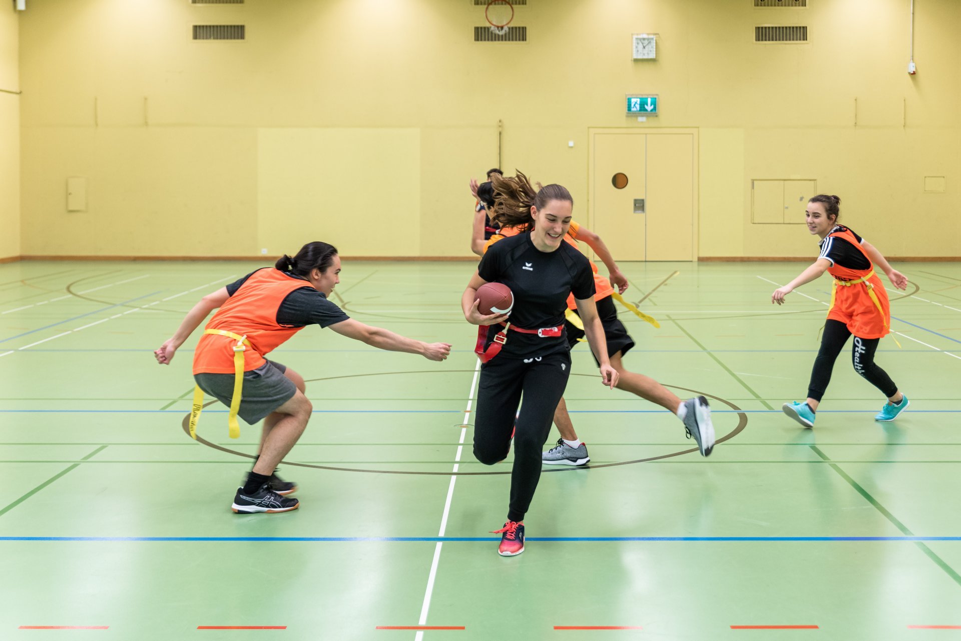 Flag Football Echauffement Lutte Pour Le Ballon Mobilesport Ch