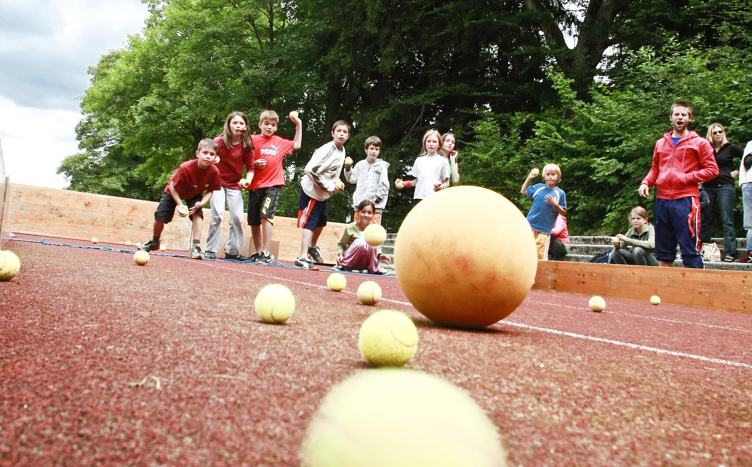 Lancer: Balle au centre » mobilesport.ch