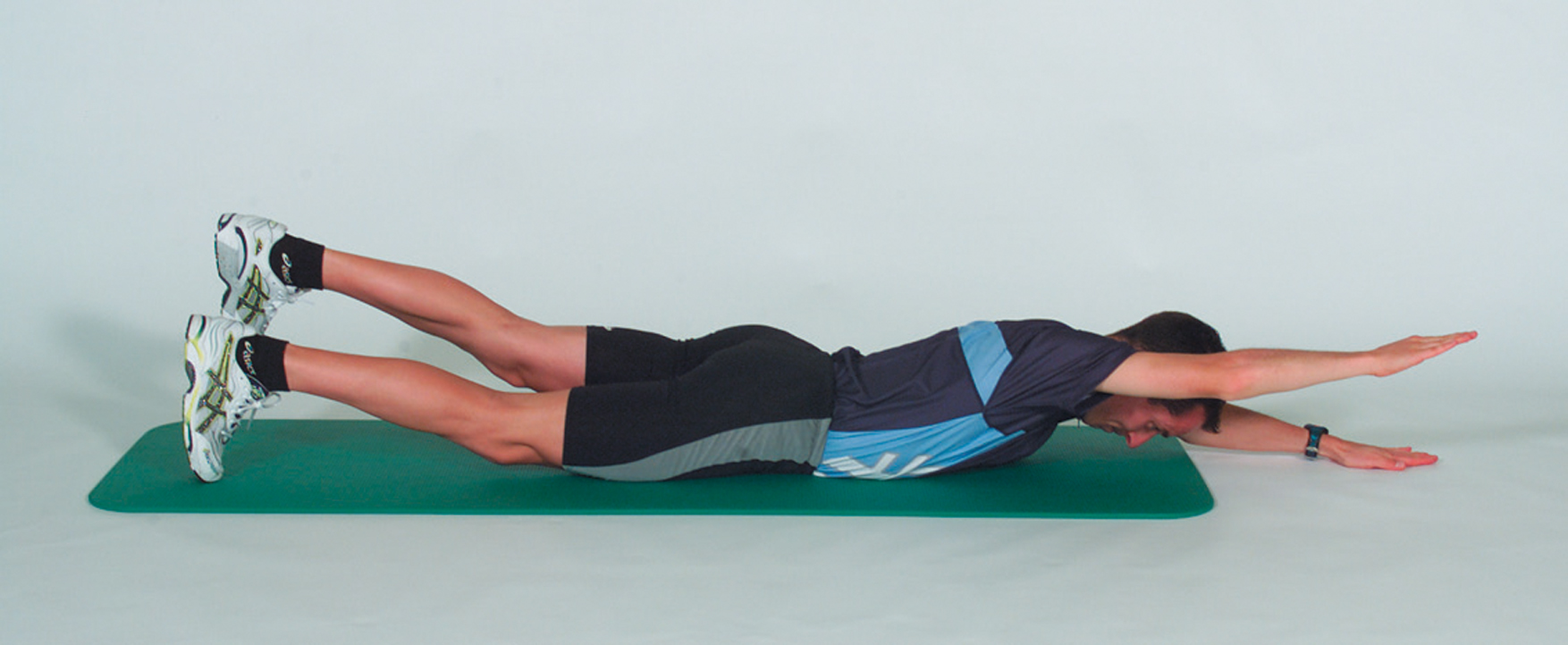 Renforcement musculaire Dorsaux Lever le bras et la jambe opposés » mobilesport.ch