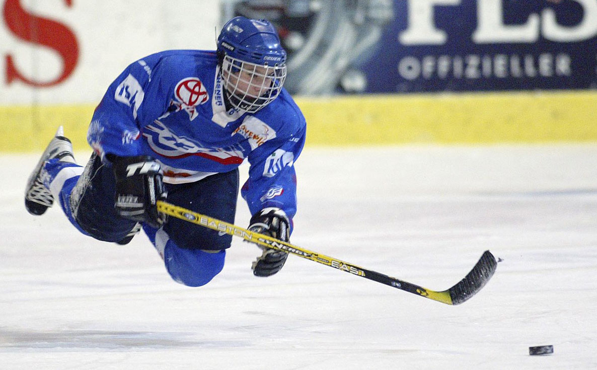 Hockey su ghiaccio velocità Un vantaggio sull'avversario