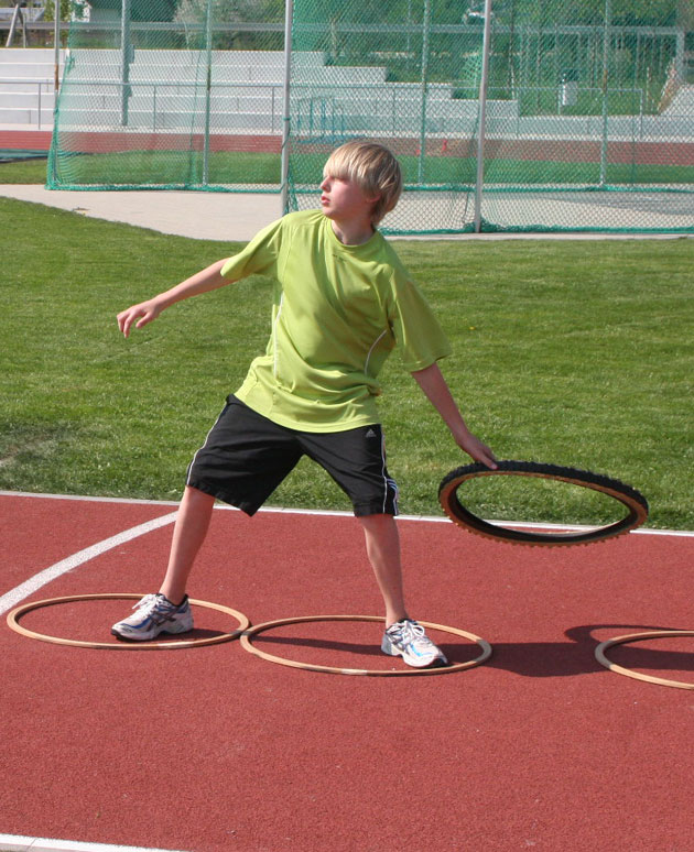 Atletica leggera Lancio del disco Lancio a distanza del copertone