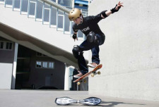 Skateboard: Pied au plancher Skateboard: Pied au plancher